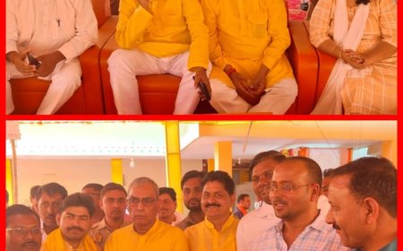 मंत्री ओमप्रकाश राजभर के घर जाकर प्रधान संघ जिलाध्यक्ष राकेश कुमार सिंह ने कीया शोक संवेदना व्यक्त